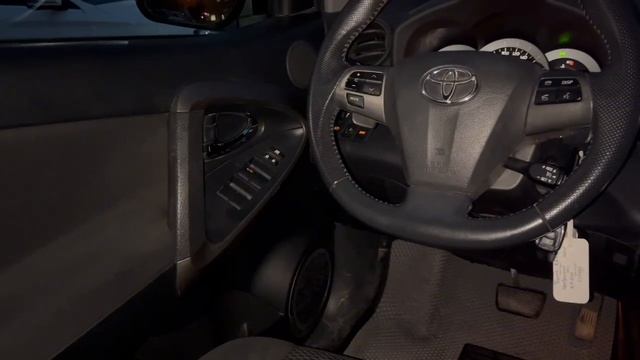 Toyota RAV4 '2010 III (XA30) Рестайлинг