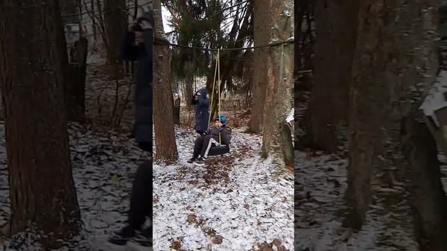 Качели из покрышки