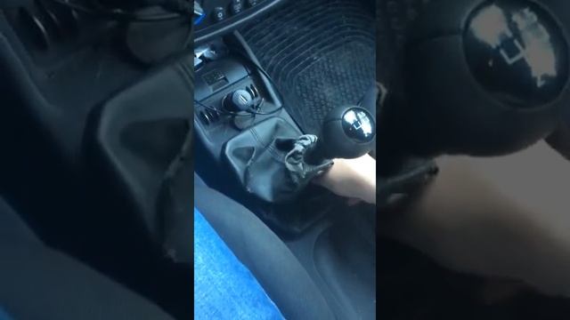 Рычаг КПП болтается