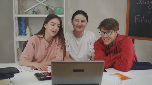 Языковая школа Prima English - Подарите знания на Новый Год.