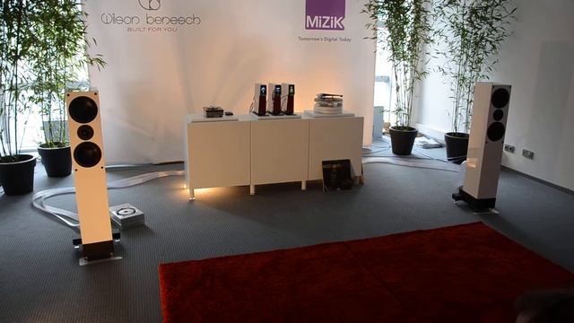 High End Munich. Wilson Benesch. (2014)