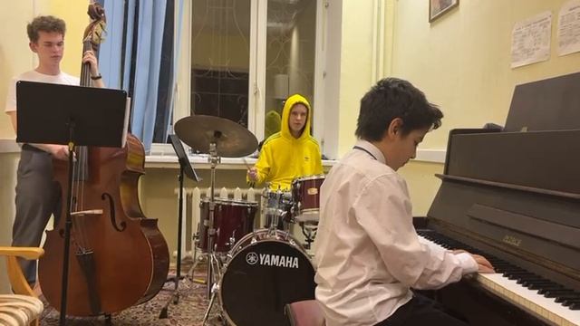 Take the A train, Даниэль Ахмедов, фортепиано
