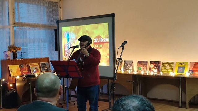 Пою в Луганске на творческом вечере у Евгения Калашникова