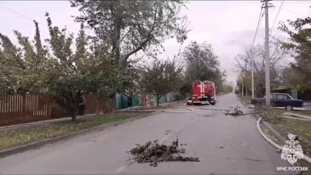 В Волгодонске из-за обрыва проводов загорелся частный дом.