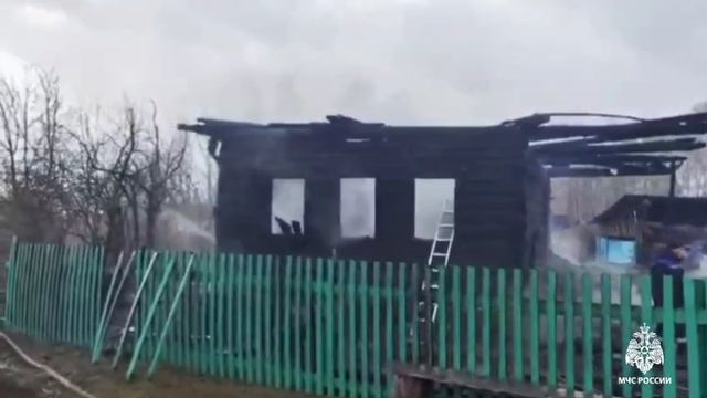 В Башкирии при пожаре погибла 10-летняя девочка, отец в реанимации