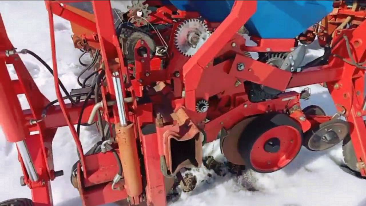 Многоцелевая пневматическая сеялка сошниковая точного высева ТС-М 8000А