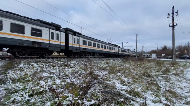 Электропоезд ЭД4М-0493 пл.Захарово до ст.Звенигород. 03.11.2024.