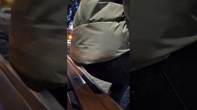 Вот как они сидят на холодном?