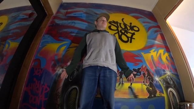 Разминка перед брейком. Мастер-класс по брейк-дансу от Bboy Vint (Каримов Руслан).