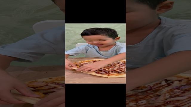 КУПИЛИ АРТЁМУ ПИЦЦУ ВЛАДА А4