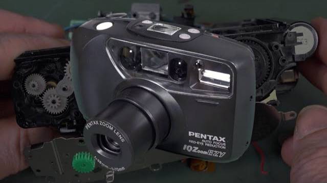 EEVblog 1440 - Pentax Film Camera TEARDOWN