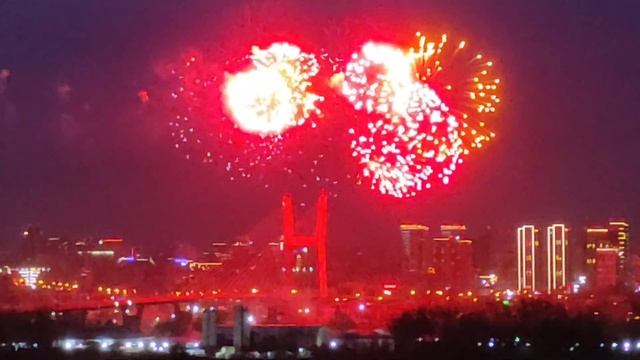 салют в честь Дня Победы 2024 (79 лет) Новосибирск.