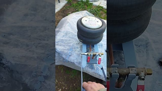 Пневматический домкрат