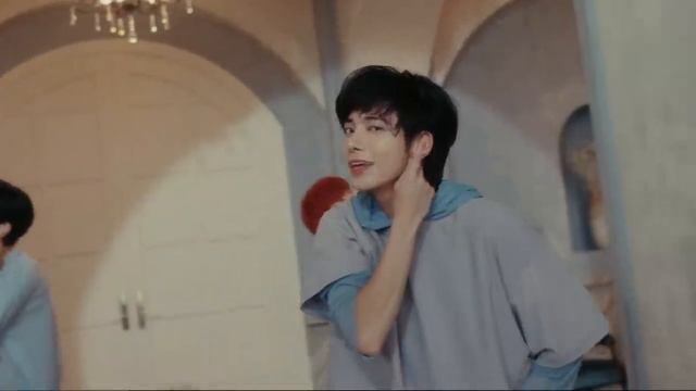 TXT (투모로우바이투게더) 'Over The Moon' Official MV