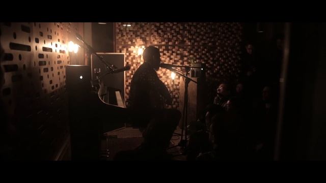 Low Roar - Easy Way Out (Mexico City secret show)