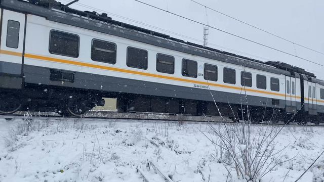 С Днём Народного Единства! ЭД4М-0468 пл.Захарово до ст.Звенигород. 04.11.2024.
