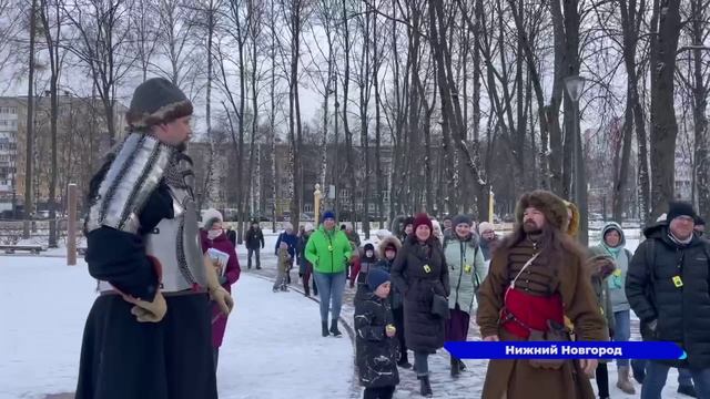 Минин и Пожарский поздравляют нижегородцев в парке «Швейцария»