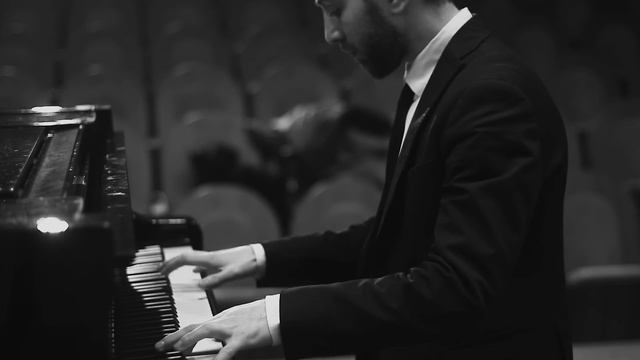 HANS ZIMMER - DAY ONE (SPARTAK MGERYAN PIANO COVER)