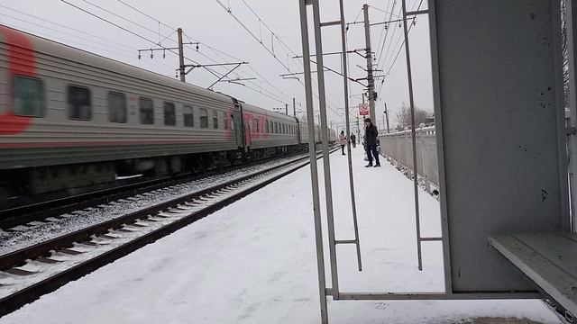 ЭП2К с поездом Белгород Санкт-Петербург