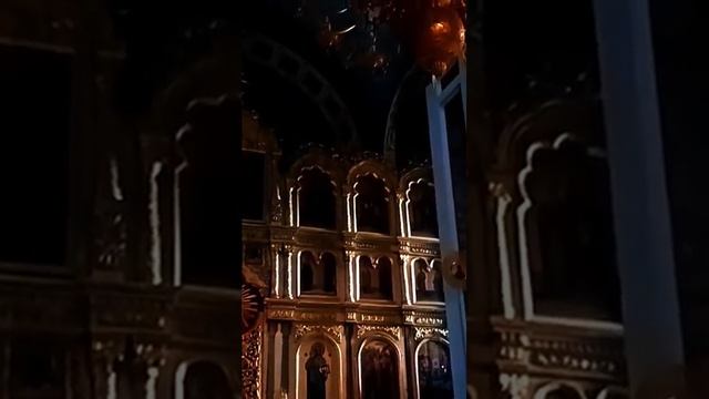 Отче наш, сущий на небесах, да святится имя Твое; да приидет Царствие Твое; да будет воля Твоя и на