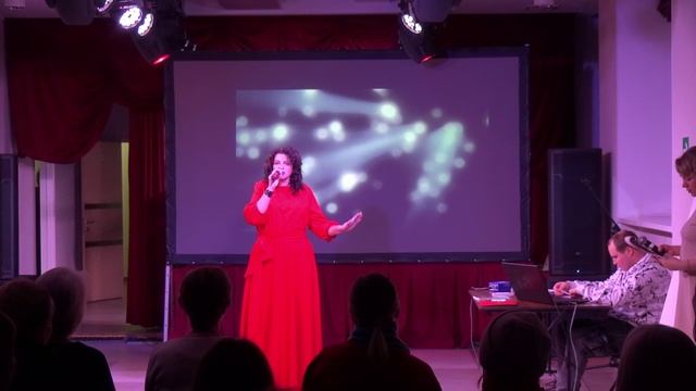 А человек идет за плугом…Ирина Гладских (М.Цветаева)