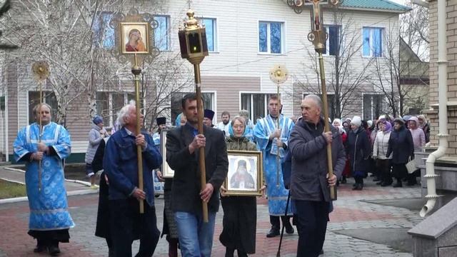 Архиерейская Литургия в Кафедральном соборе г. Карасука в день празднования Казанской иконы Божией М