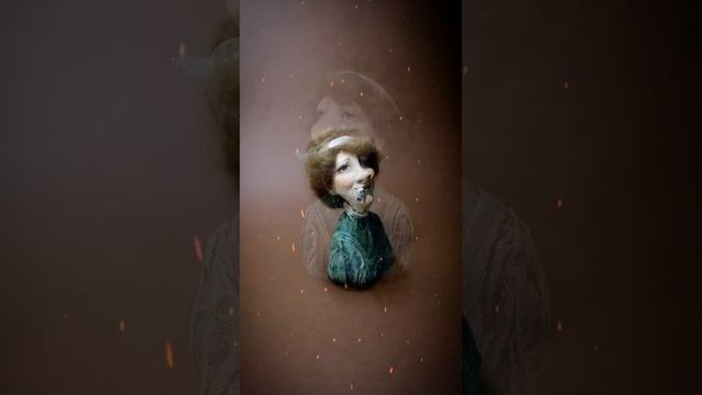 Ф. Раневская в образе таперши.