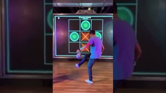 Крестики-нолики с футбольным уклоном