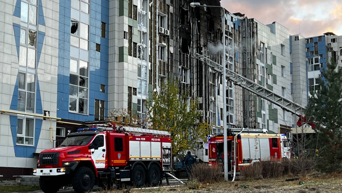 «На фасаде нет живого места»: обстановка на месте удара БПЛА по дому в Белгороде