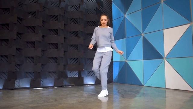 Девушка классно танцует шафл 🔥 Shuffle Dance