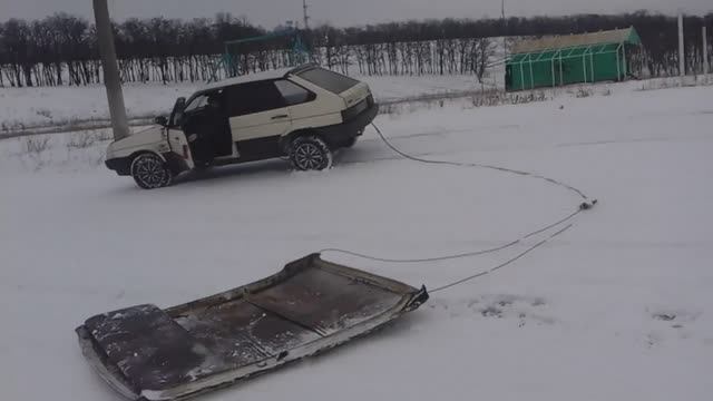 Покатушки по снегу на крыше от копейки