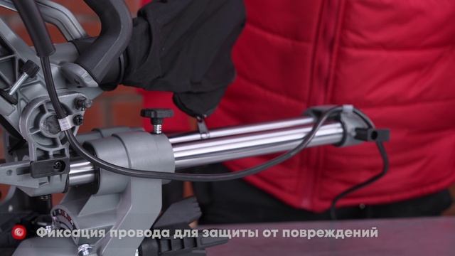 Торцовочная пила c протяжкой Black&Decker BES700