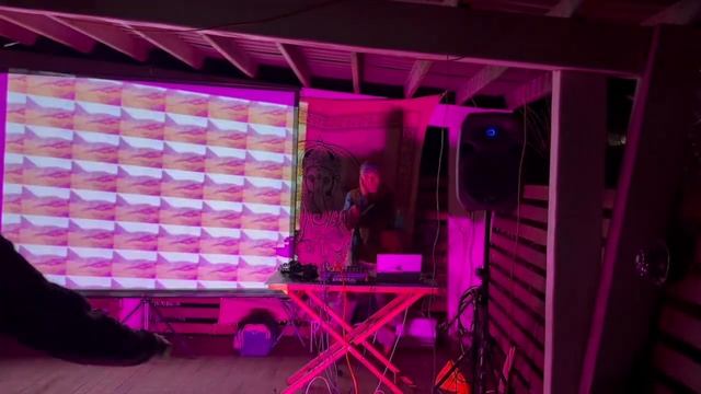 DJ DeribaZ.