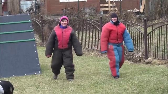2017     тетеньки  в дресс костюмах 1