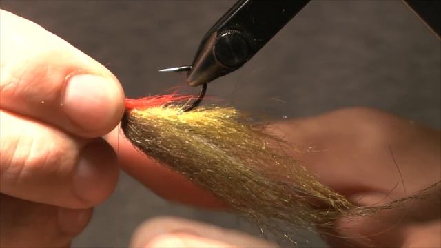 Fly tying a Perсh fly