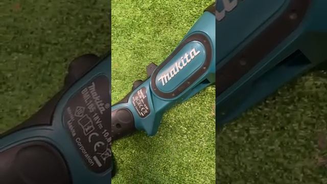 Аккумуляторный фонарь Makita BML185