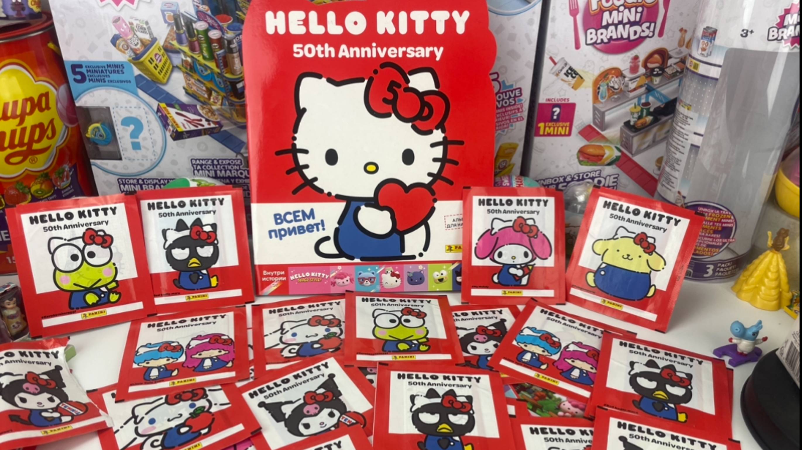 Обзор коллекционного журнала с наклейками Hello Kitty! #сезонконтентаRUTUBE #hellokitty #распаковка