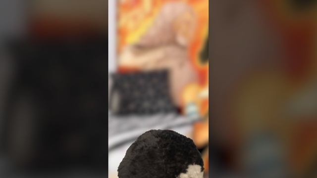 Дед и плюшевый игрок с топоришком