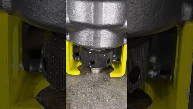 Аккумуляторный дырокол по металлу от фирмы MAKITA в действии 😎👍