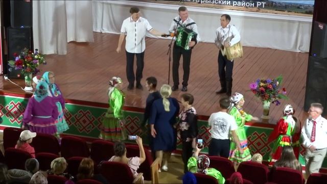 Марийский танец. На гармони Сергей Пакеев. Видео Василия Хайбуллина