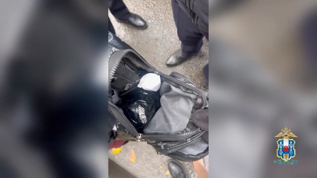 Ростовские автоинспекторы пресекли сбыт наркотиков в особо крупном размере.