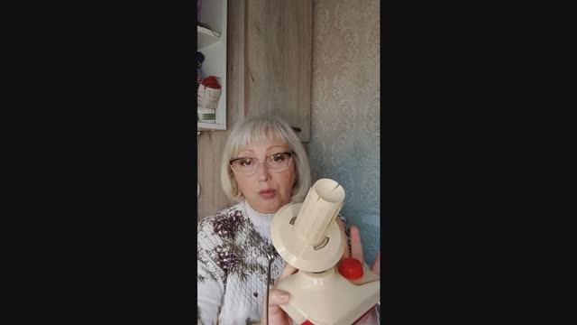 ДВЕ МОИ ПОМОЩНИЦЫ. Плетение шнура на машинке.