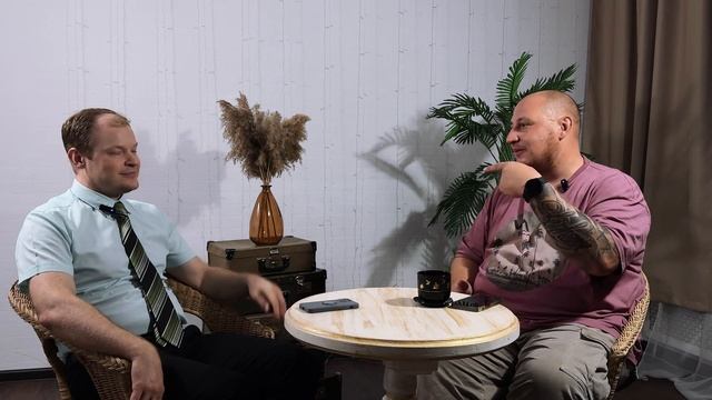 🎙️ "Первый подкаст ТГ": Путь к себе с Костей Наумчук 🌟 Хотелось алкоголя и другой обстановки.