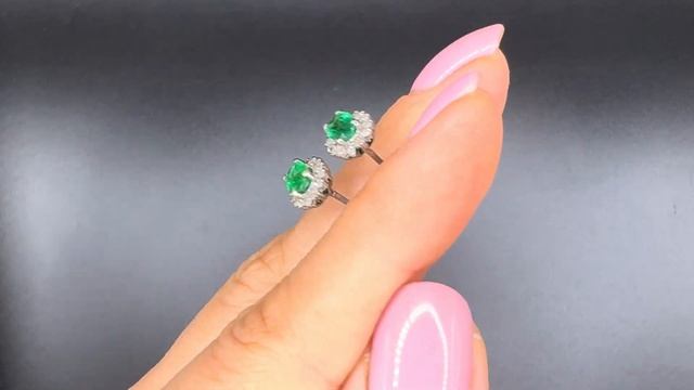 Пусеты с изумрудом и бриллиантами Изумруд  5,8x4 mm, 1,90 карат Бриллианты 0,12 карат ИЗУ028