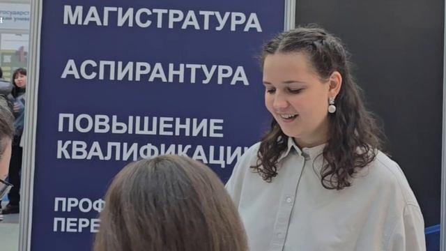 🎓 ОБРАЗОВАНИЕ И КАРЬЕРА 💼