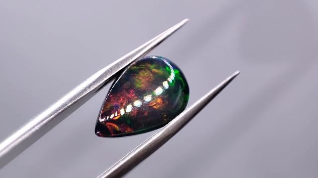 3.94 ct. Опал груша. Эфиопия