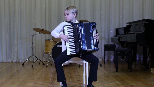 Коробкин Дмитрий Викторович, 11-13 лет
Е.Дербенко "Экспромт"
Номинация: соло