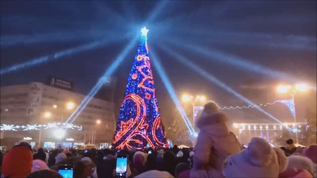 2021-12-24 Донецк. Елка зажгла огни.1-я Серия