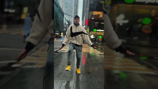 Слушай «В сердце горит огонь»🕺