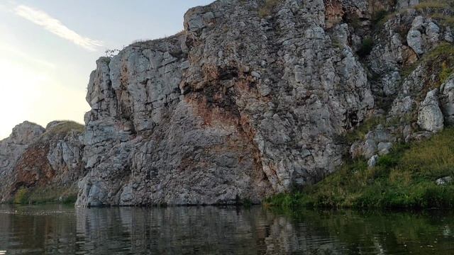 Живописные скалы Исетского каньона